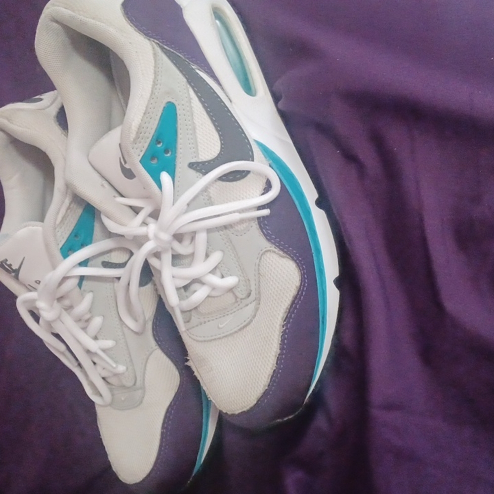 Womans Nike air